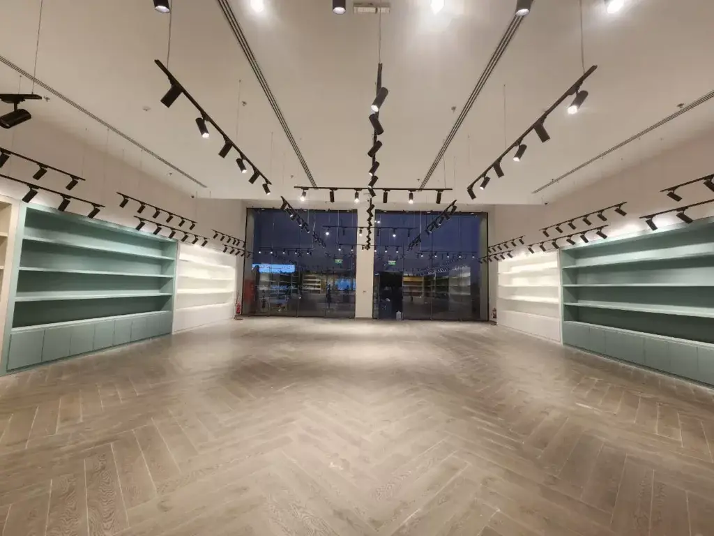 Display shelving installation, Kitchen Bazar Abha — ArchSkills